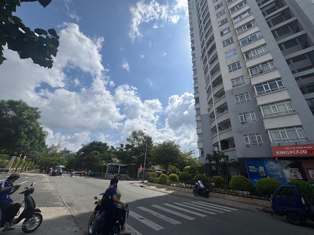 Bán nhà 2 tầng, đường nguyễn văn luông, hậu giang, quận 6, hẻm 6m thông 4x8 giá chỉ 2,6 tỷ