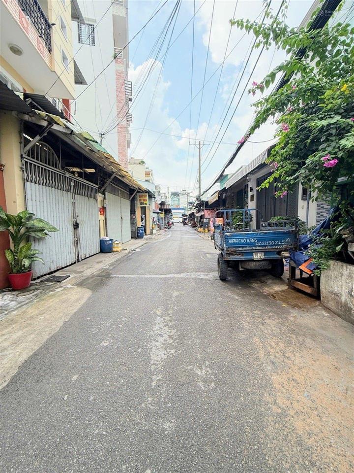 Bán gấp nhà 2 tầng, đường lê đình cẩn, bình tân, hẻm nhựa 6m thông, 54.6m2 đất odt giá chỉ 3,2 tỷ