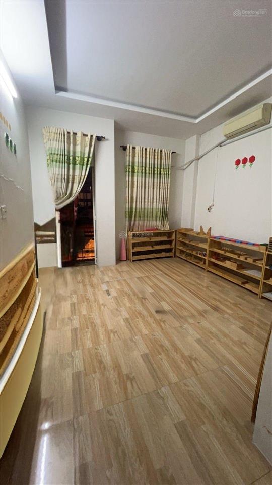 Bán gấp nhà 3 tầng, ngay nguyễn văn luông, võ văn kiệt, quận 6, hẻm 8m, sổ vuông vức