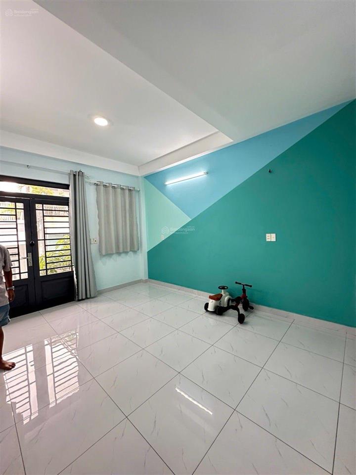 Nhà 2 tầng, đường tên lửa, kinh dương vương, ngay aeon bình tân, 4x14 hẻm 8m thông, vuông vức, giá