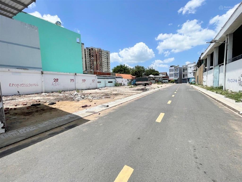 Bán gấp nhà, 5x14m an dương vương, võ văn kiệt, bình tân, vuông vức, hẻm 10m, giá chỉ 4,8 tỷ