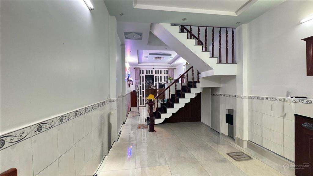 Bán gấp nhà 2 tầng, tân kỳ tân quý, gò xoài, bình tân, hẻm 5m vuông vức, không lộ giới, giá chỉ hơn