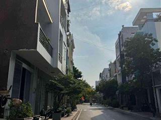 Bán gấp nhà 2 tầng, đường an dương vương, lý chiêu hoàng, bình tân, 5x15 hẻm 6m, vuông vức, giá chỉ