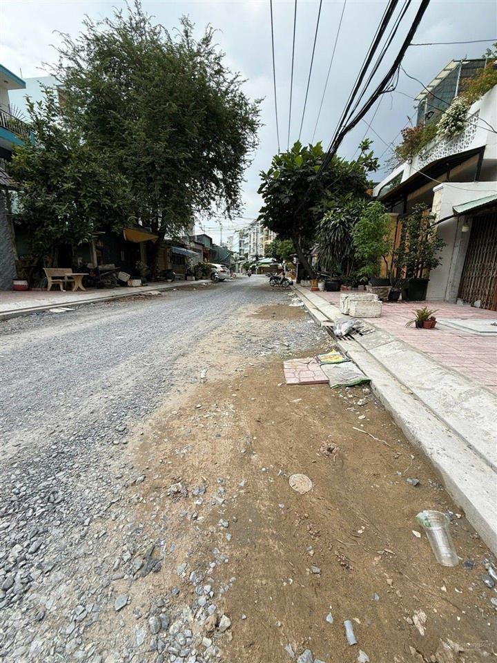 Bán gấp đất trống, mặt tiền đường nhựa 8m có lề đường kdc lý chiêu hoàng, quận 6, 4x12 giá chỉ 6 tỷ