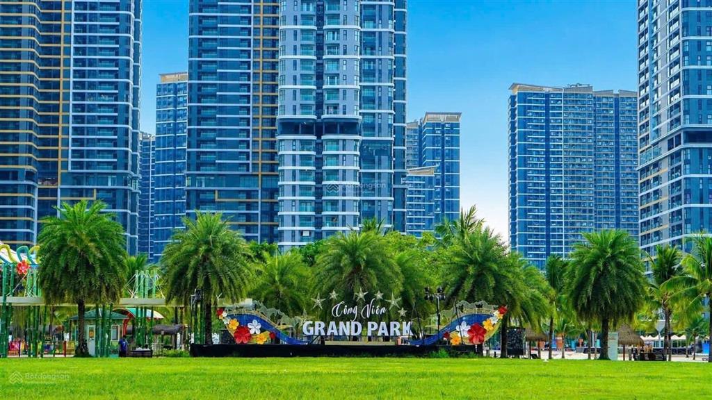 Chỉ 3,845 tỷ (đã vat & kpbt) 2pn+ 69m2 origami vinhomes grand park căn góc view hồ bơi nội khu