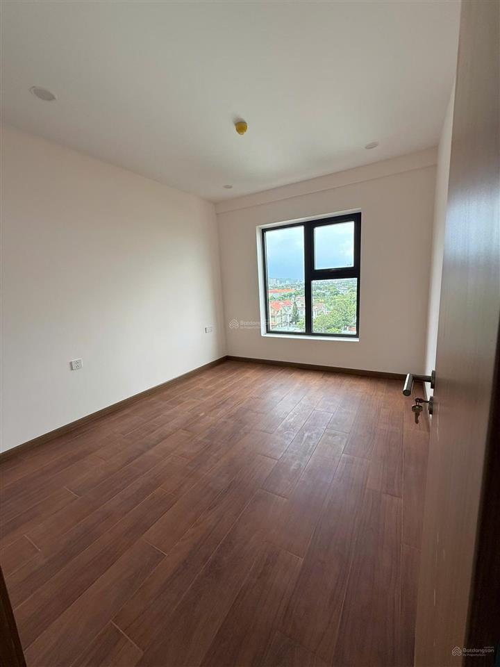 Chủ cần ra gấp căn 07 tầng cao, view đẹp chỉ 4,2 tỷ, nhà bàn giao cơ bản, giá đầu tư