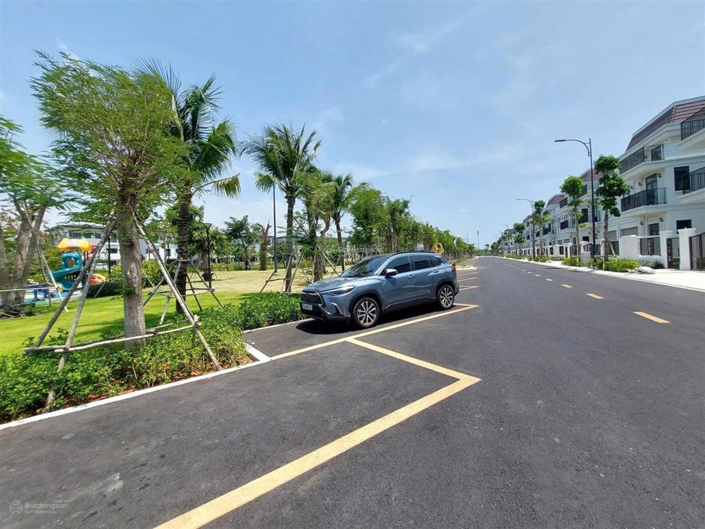 Bán liền kề ngang 5, diện tích 77,5m2, sẵn sổ hồng công chứng ngay. giá chỉ 6,5 tỷ