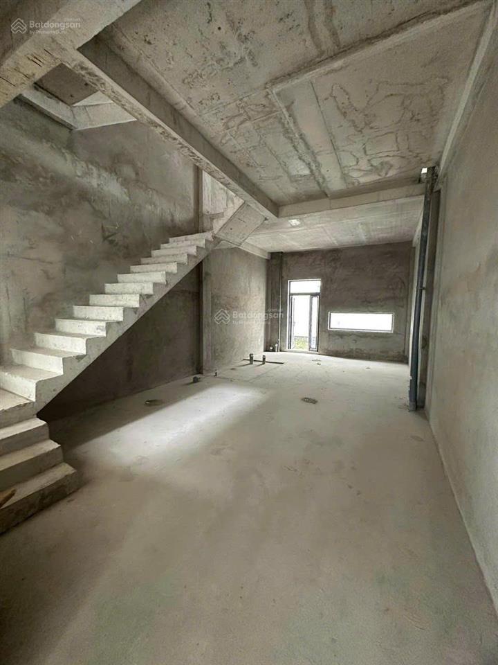 Bán liền kề ngang 5, diện tích 77,5m2, sẵn sổ hồng công chứng ngay. giá chỉ 6,5 tỷ