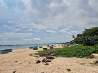 Bán gấp đất mặt biển long thủy  ra biển 20m, có nhà cấp 4