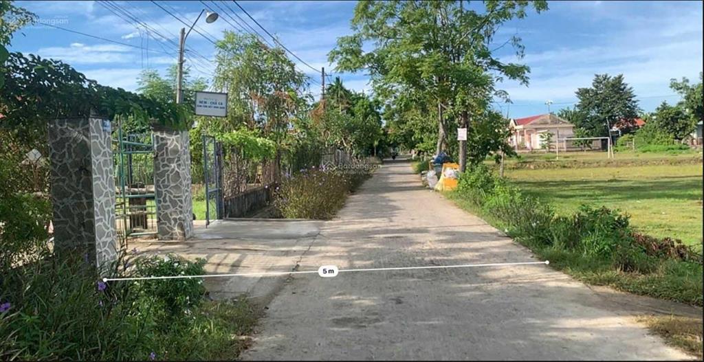 Bán 2 lô đất liền kề đường bê tông 5m. diện tích 1 lô 147,7m2. giá 950 triệu/ lô