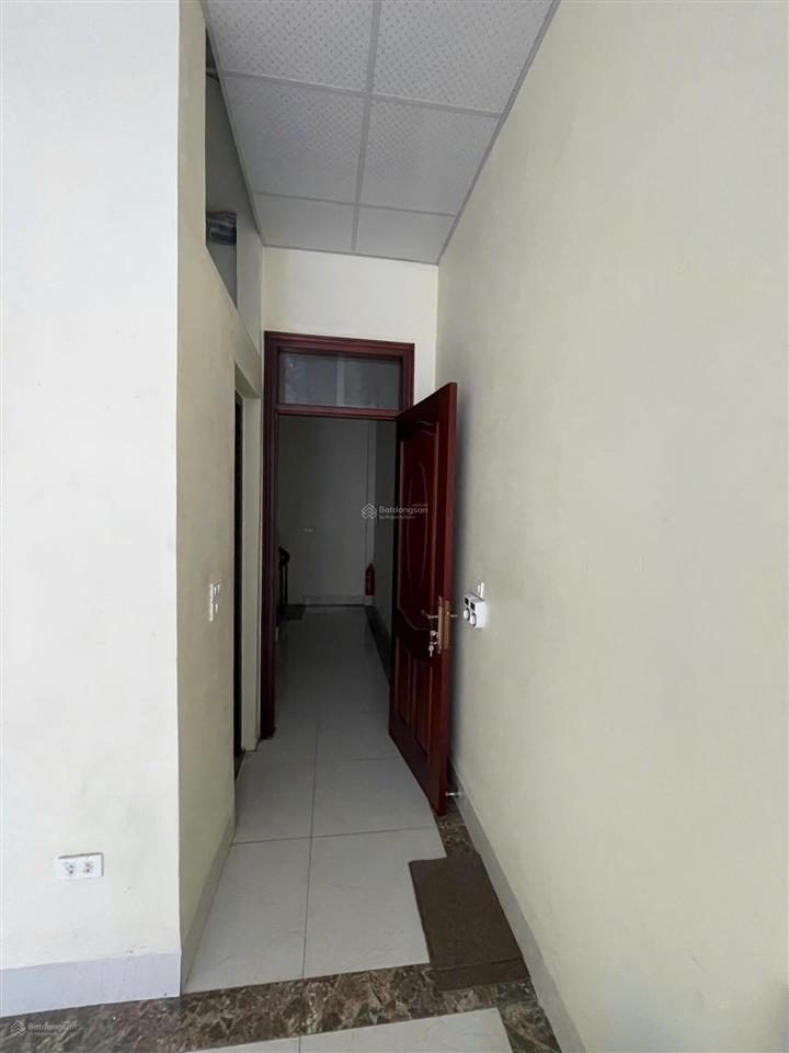 Chính chủ cho thuê văn phòng 40m² tầng 3 vạn phúc, hà đông, hà nội
