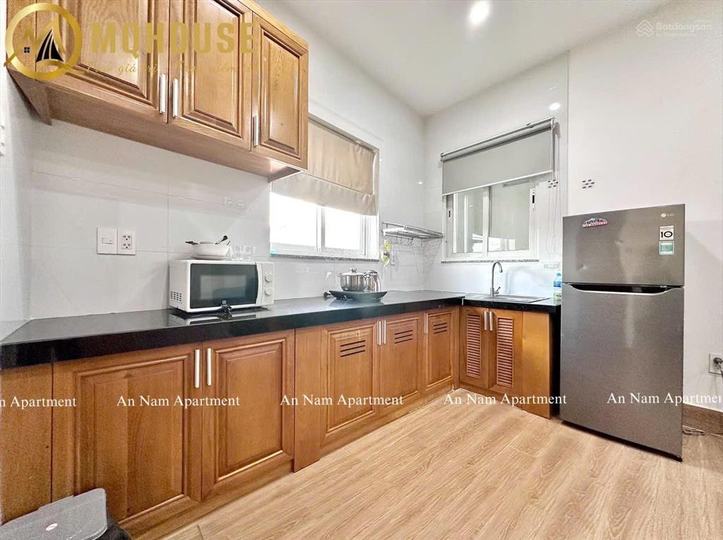 Chung cư mini dạng 1pn vách ngăn, dt 40m2 có thang máy, hầm xe. ngay công viên phú nhuận