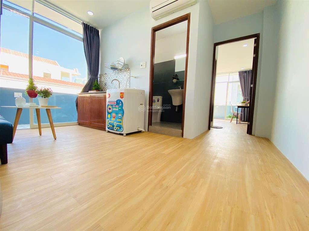 Cho thuê chdv 1pn 2 ban công mặt tiền, máy giặt riêng, free dọn phòng, thay drap ngay cầu thị nghè