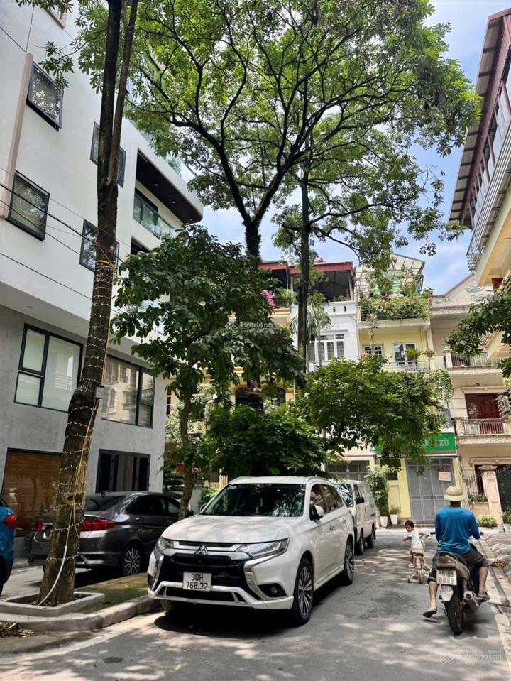 Bán nhà lâm hạ, khu vip long biên, 7 tầng 50m thang máy, ô tô 7 chỗ vào nhà, full nội thất.