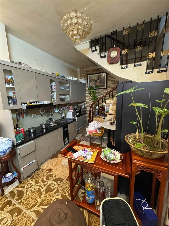 Bán nhà ái mộ, bồ đề, lb. 32m2 5 tầng, ngay bệnh viện tâm anh, ô tô đỗ gần. hơn 7 tỷ