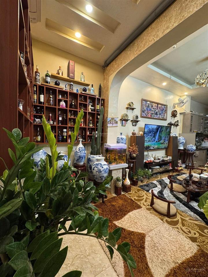 Bán nhà ái mộ, bồ đề, lb. 32m2 5 tầng, ngay bệnh viện tâm anh, ô tô đỗ gần. hơn 7 tỷ