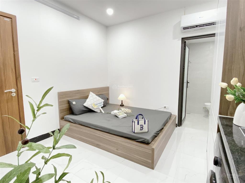 Cho thuê ccmn đầy đủ đồ có ban công, máy giặt riêng tại lê văn lương ở ngay giá chỉ 4tr5/1th