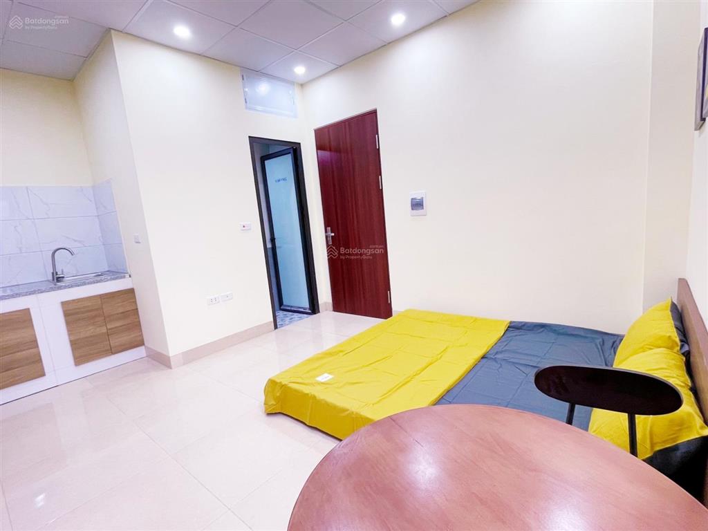 Chính chủ cho thuê phòng studio phòng ban công tại 79 cầu giấy full đồ cơ bản ở luôn