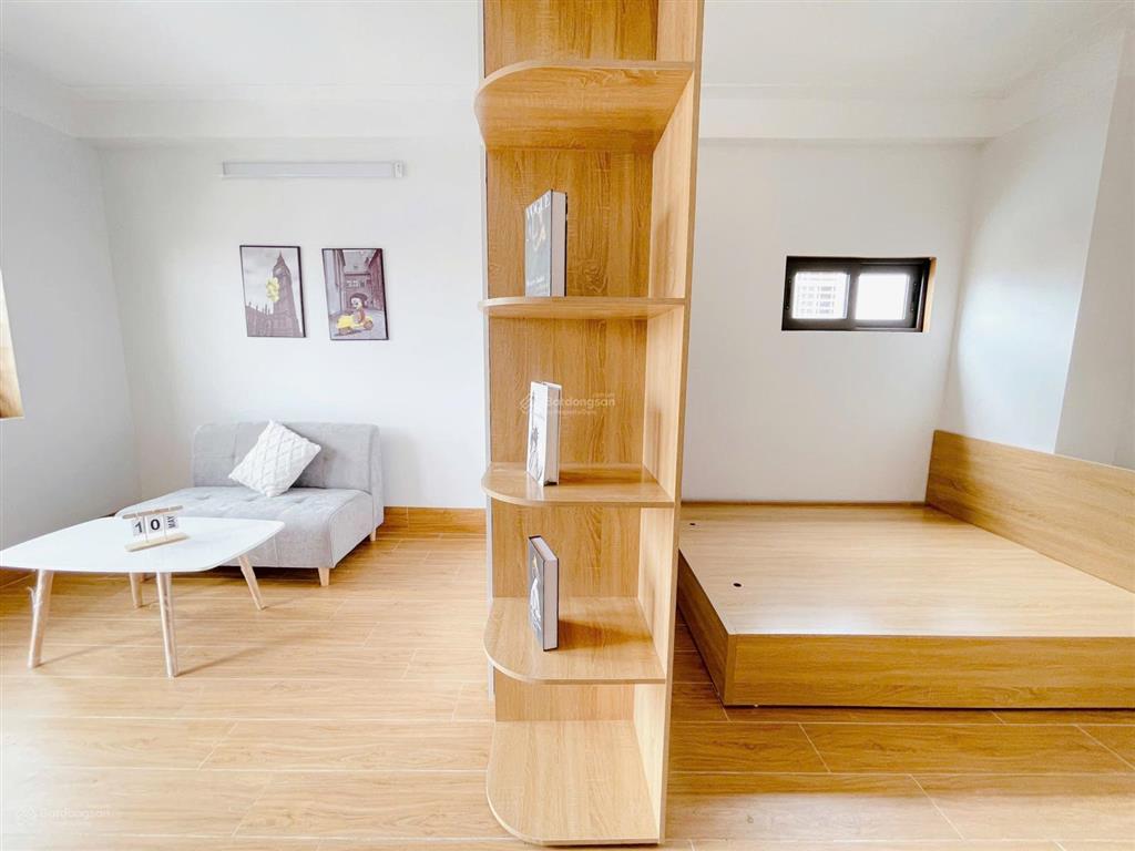 Cho thuê studio rộng nguyên sàn tại mặt đường nhân hòa full đồ, máy giặt riêng, ô tô đỗ cửa