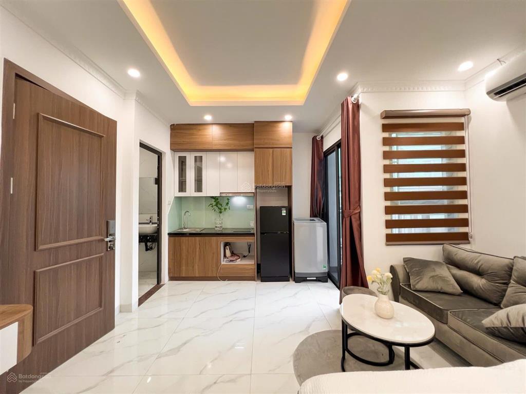 Chính chủ cho thuê ccmn đội cấn, ba đình đầy đủ nội thất, có ban công thoáng, có máy giặt riêng