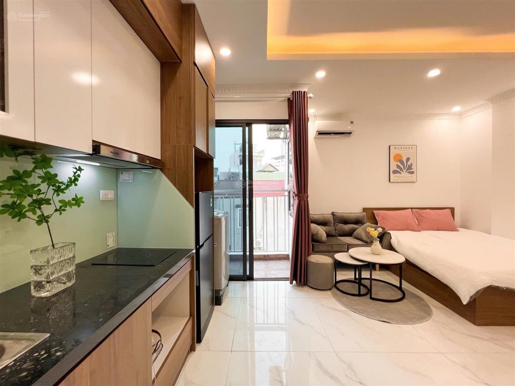 Chính chủ cho thuê ccmn đội cấn, ba đình đầy đủ nội thất, có ban công thoáng, có máy giặt riêng