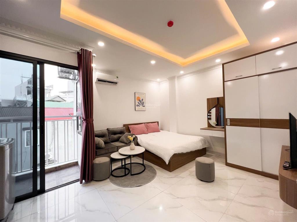 Chính chủ cho thuê ccmn đội cấn, ba đình đầy đủ nội thất, có ban công thoáng, có máy giặt riêng