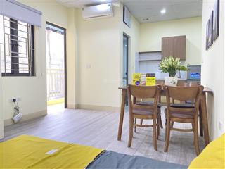 Chính chủ cho thuê phòng studio phòng ban công tại 79 cầu giấy full đồ cơ bản ở luôn