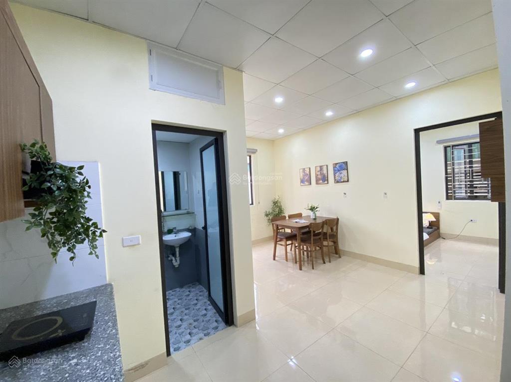 Chính chủ cho thuê 1n1k 50m2 có ban công tại 79 cầu giấy full đồ cơ bản ở luôn