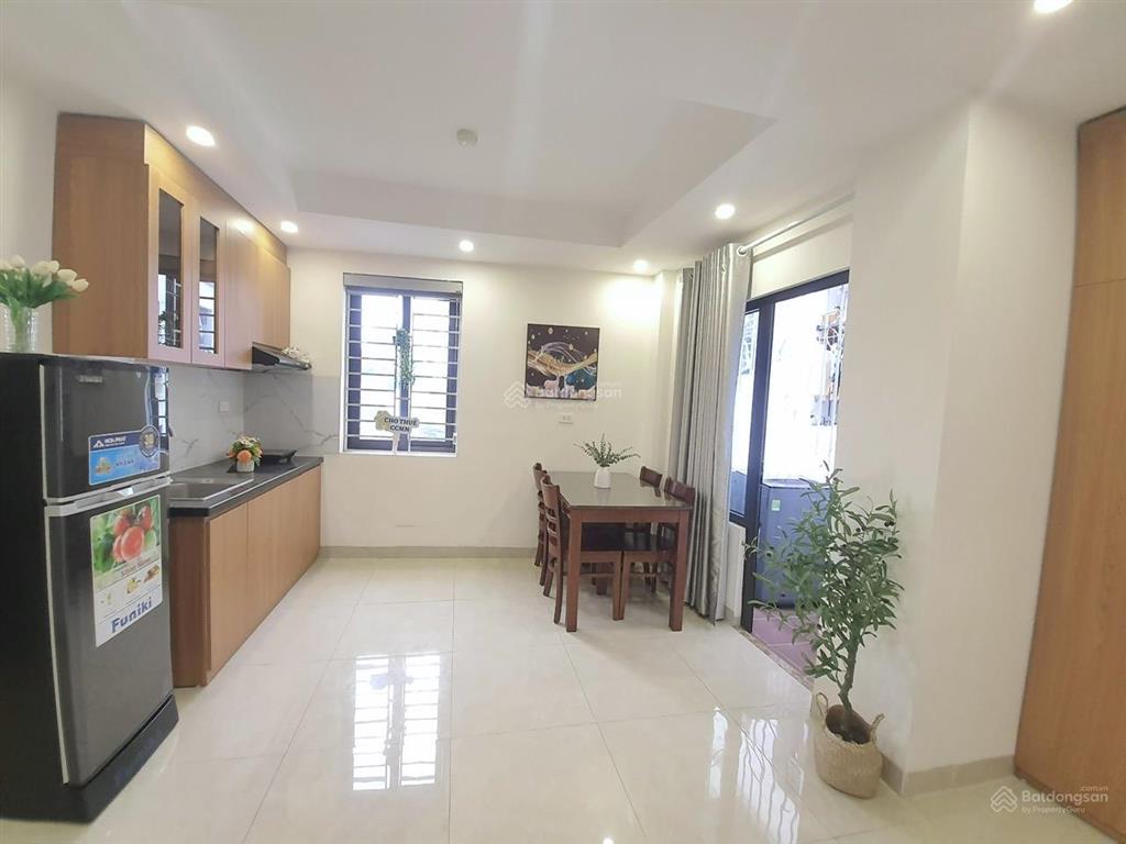 Cho thuê ccmn 1n1k 45m2 tại quan nhân, nhân chính có máy giặt riêng, ban công thoáng