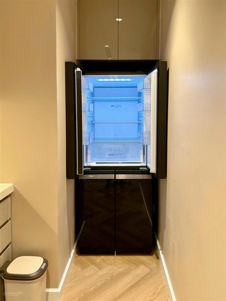 Bán căn 2n2w 70m2 tại toà victoria dự án vinhomes smart city. giá 5.7 tỷ bao phí.  0368 191 ***