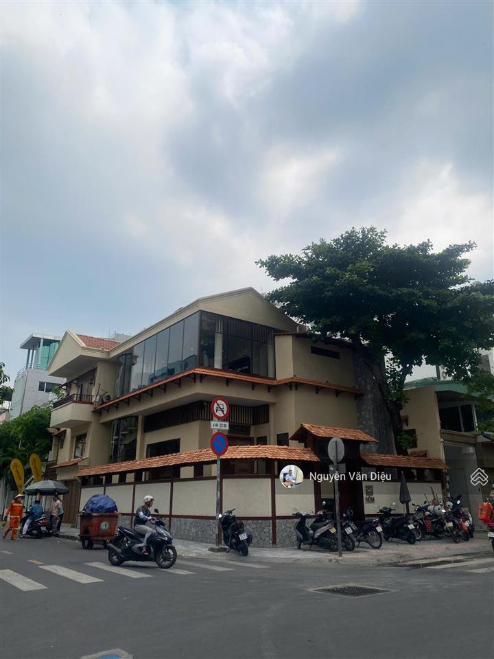 Siêu vị trí !! tòa nhà góc 2 măt đường lương định của quận 2  dt 10x20m  hầm 7 tầng giá 75 tỷ