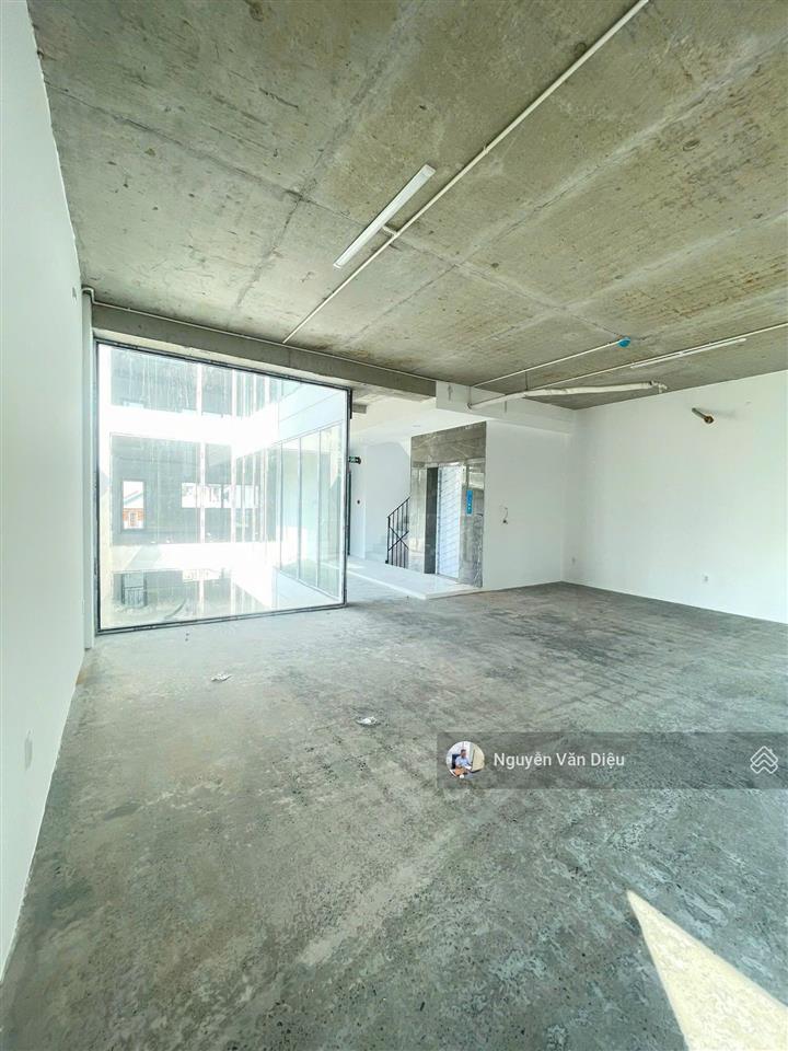 Bán tòa nhà mặt tiền đường nguyễn duy trinh  dt 22mx100m  hầm 8 tầng hđt 600tr/th  giá 135 tỷ