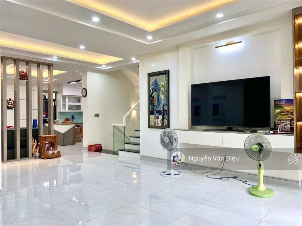 Siêu vị trí !! bán nhà mặt tiền đường thảo điền thảo điềnquận 2 dt 17x25m hầm 5 tầng giá 45 tỷ