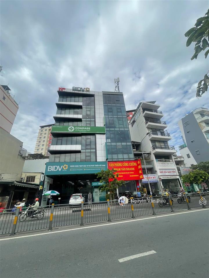 Bán tòa nhà góc 2 mặt tiền đường nguyễn duy trinh quận 2  dt 12x32m nh 22m  5 tầng  giá 85 tỷ