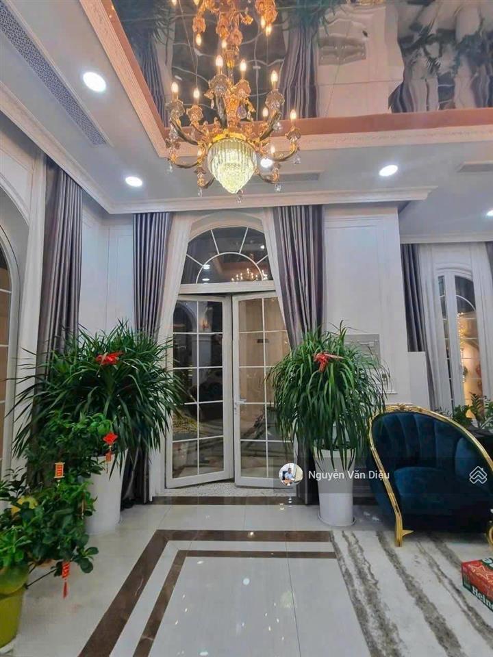Siêu vị trí ! bán tòa nhà đường nguyễn văn trỗi  dt 8x20m  hầm 8 tầng  hđt 300tr/th  giá 40 tỷ