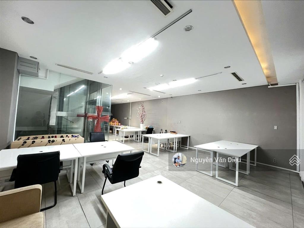 Bán nhà tòa nhà 2 mặt tiền nguyễn cơ thạch q.2, dt 7.2x25m hầm 5 tầng hđt 180tr/th giá 85 tỷ