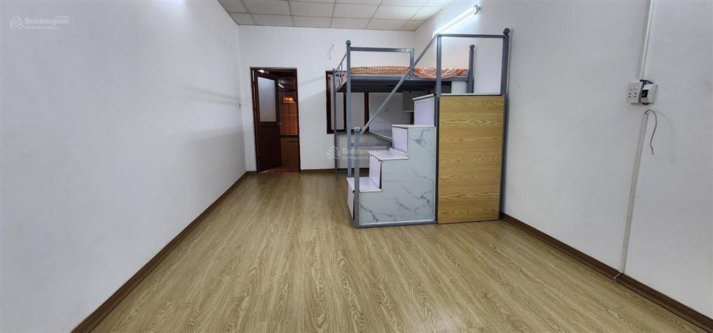 Cho thuê nhà riêng tại ngõ 199 lò đúc, 6,9 triệu vnd, 70m2, 2pn, 2wc, chính chủ