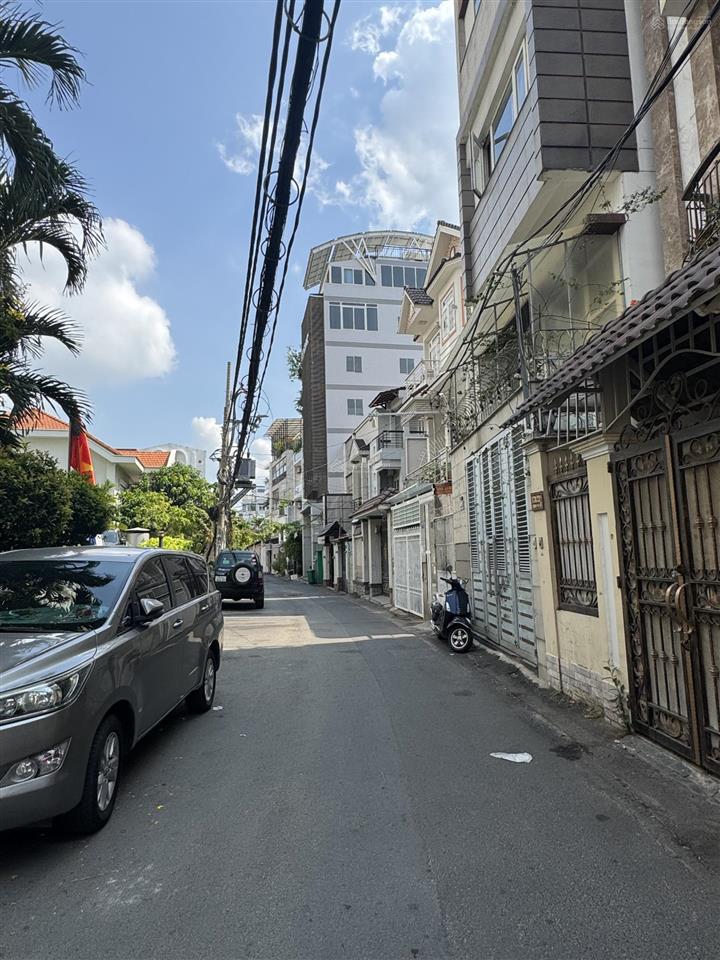 Chính chủ bán nhà nguyễn văn thương. 11m x 23m. kết cấu 3 tầng, giá bán 35 tỷ thương lượng