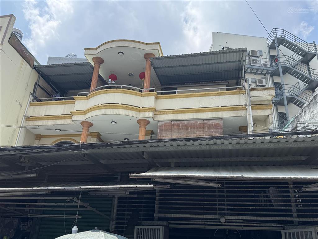 Chính chủ bán nhà nguyễn văn thương. 11m x 23m. kết cấu 3 tầng, giá bán 35 tỷ thương lượng
