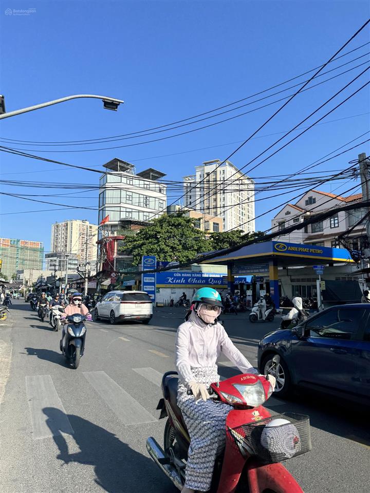 Bán nhà mặt tiền ung văn khiêm. 4,35m x 25m giá sốc 23 tỷ tl
