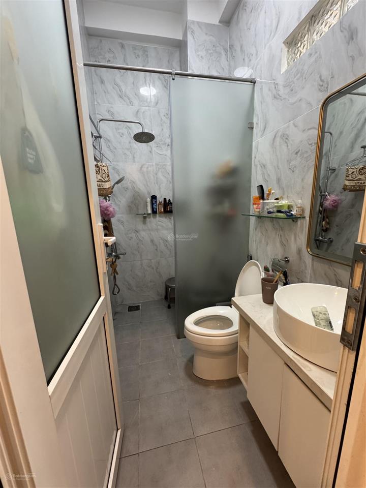 Chính chủ bán nhà hxh điện biên phủ, phường sài gòn (q1 cũ) diện tích 4m x 18m, 4 tầng, giá 18,5 tỷ