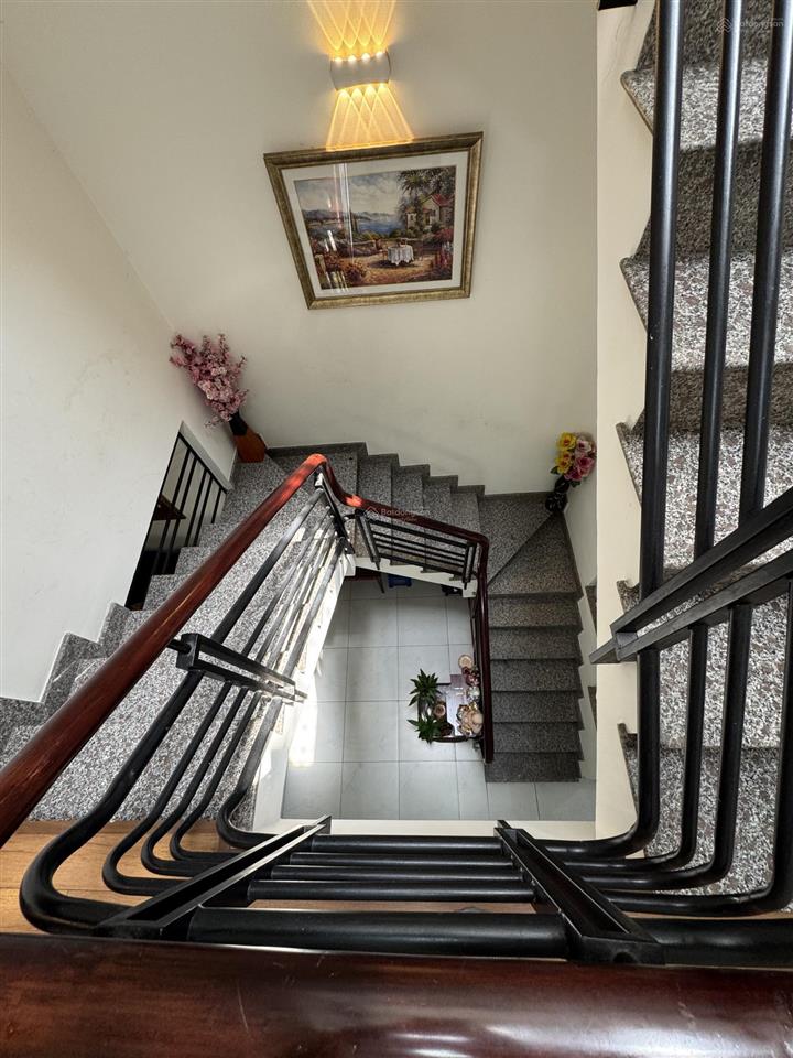 Chính chủ bán nhà hxh điện biên phủ, phường sài gòn (q1 cũ) diện tích 4m x 18m, 4 tầng, giá 18,5 tỷ