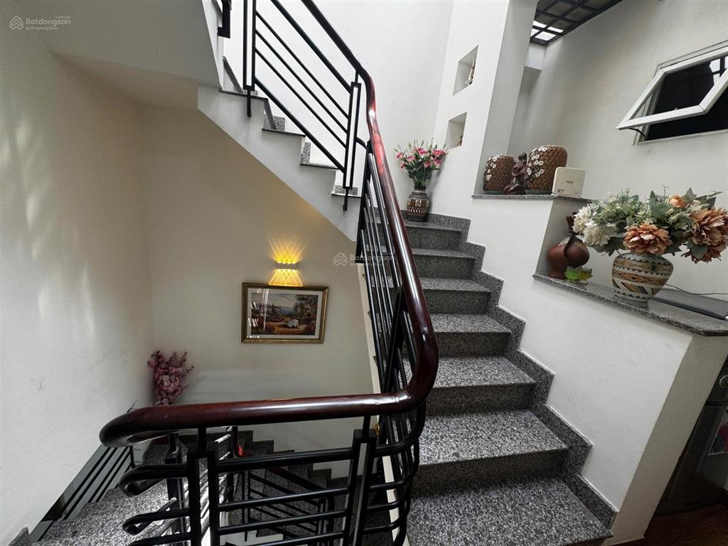 Chính chủ bán nhà hxh điện biên phủ, phường sài gòn (q1 cũ) diện tích 4m x 18m, 4 tầng, giá 18,5 tỷ