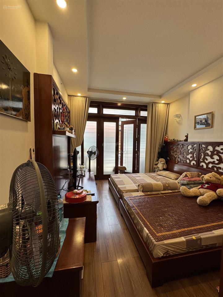 Chính chủ bán nhà hxh điện biên phủ, phường sài gòn (q1 cũ) diện tích 4m x 18m, 4 tầng, giá 18,5 tỷ