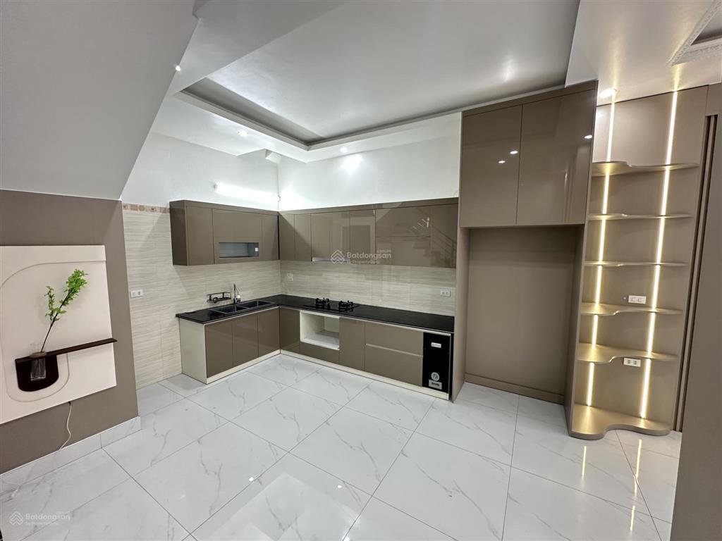Nhà 3 tầng 50m2 tại tdc xi măng, sở dầu hồng bàng đường thông 12m giá chỉ 5,2 tỷ