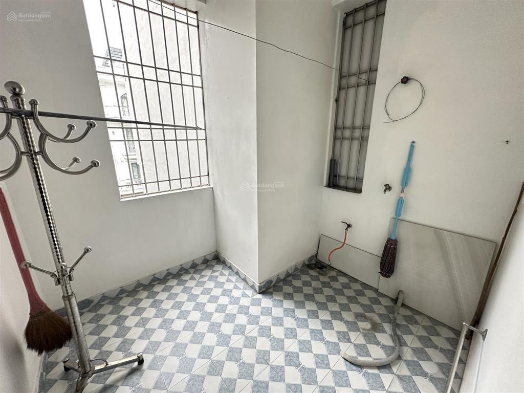 Nhà 3 tầng 50m2 tại tdc xi măng, sở dầu hồng bàng đường thông 12m giá chỉ 5,2 tỷ