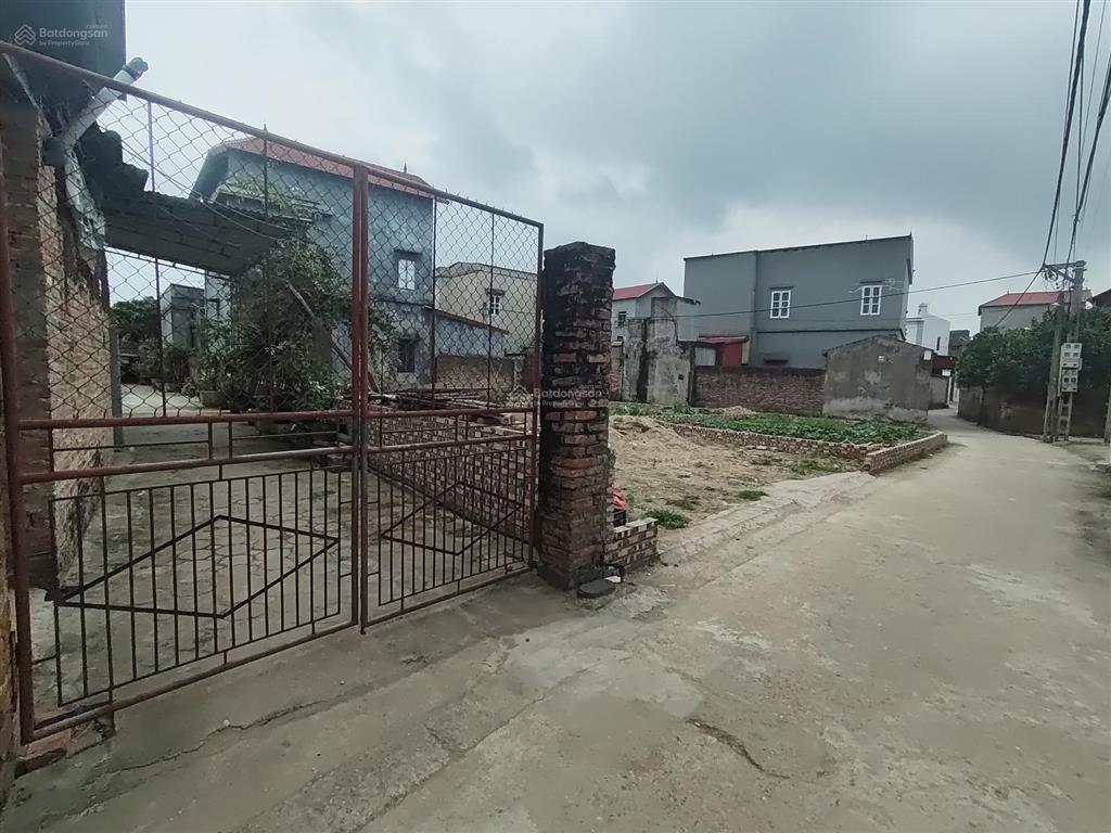 Bán mảnh lô góc tại đông dư, bát tràng ( gia lâm cũ ) ô tô 7 chỗ vào đất