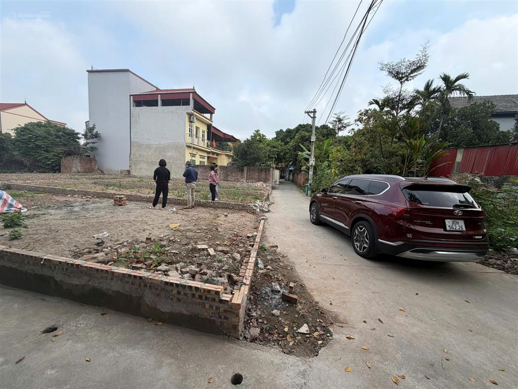 Bán mảnh lô góc tại đông dư, bát tràng ( gia lâm cũ ) ô tô 7 chỗ vào đất