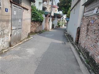 Bán mảnh đất tại trâu quỳ gia lâm gần phố ngô xuân quảng giá chỉ 135tr/m