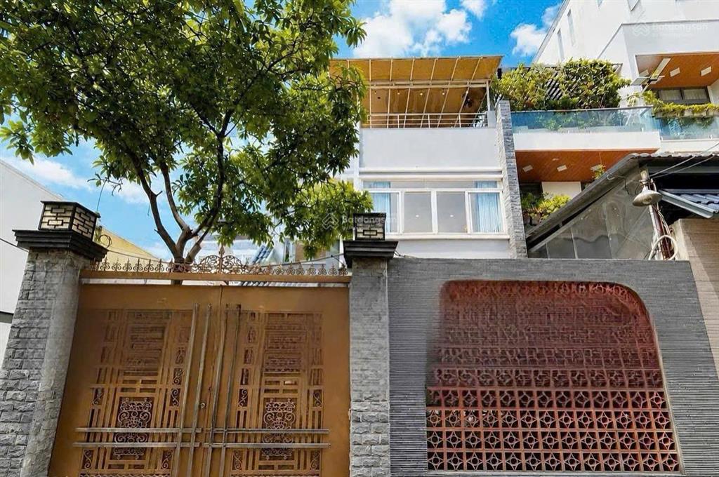 Nhà phố sân vườn nghỉ dưỡng cuối tuần ngay lottermar 3 tầng  7.5x15m  oto ngủ nhà chil chil